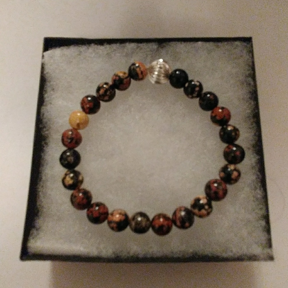 Red Snowflake Obsidian Stone Bracelet - Picture 4 of 8